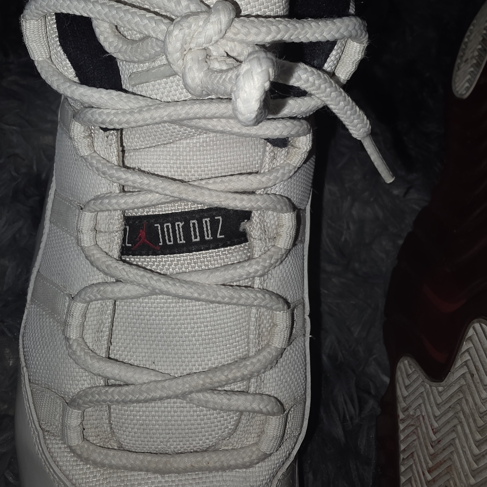 Nike White and Black Athletic Shoes - Picture 7 of 10